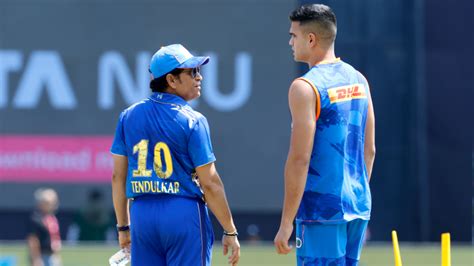 Arjun Tendulkar and Sachin Tendulkar become first father-son duo to play in IPL | Sporting News ...