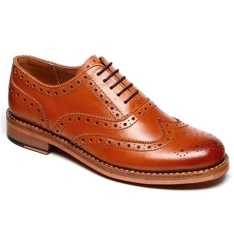 Catesby All Leather Brogue Shoe – Hollands Country Clothing