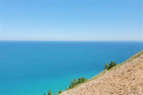 5+ Sleeping Bear Dunes hiking trails: beach hikes to Lake Michigan, sand dune trails, more 🌳 ...