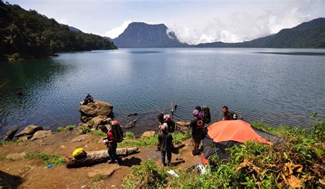 Danau Gunung Tujuh, Danau Indah Tertinggi Di Indonesia | ZonaAero