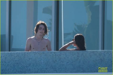 Photo: timothee chalamet eiza gonzalez june 2020 01 | Photo 4465896 ...