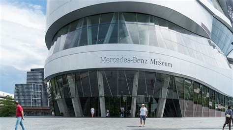 The Mercedes Museum | Steve Stern's Fieldnotes from a Random Walk ...