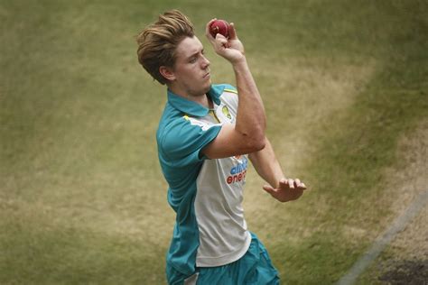 Cameron Green shapes to bowl | ESPNcricinfo.com