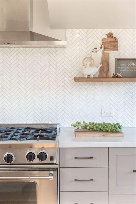 85 Stylish Herringbone, Arabesque, Mosaic and Subway Tile Kitchen Backsplash Designs to Brighten ...