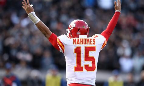 Chiefs QB Patrick Mahomes’ contract negotiations underway per report