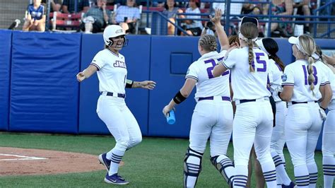 Ranking the Top 10 Best College Softball Games in 2021 - Extra Inning ...