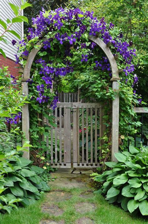 17 Creative Garden Gates That Make A Great Entrance