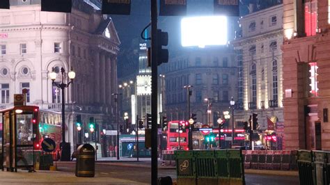 Night View of Piccadilly Circus London · Free Stock Video