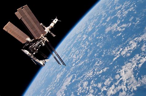 International Space Station's cooling system fails, but the crew is safe for now - ExtremeTech