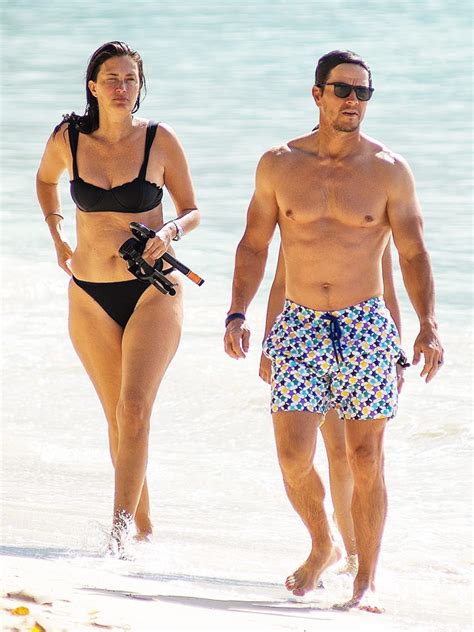 Rhea Durham Rocks Bikini On Barbados Vacation With Mark Wahlberg ...