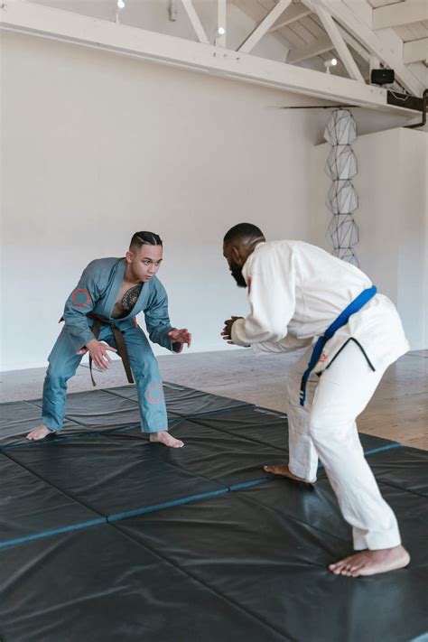 5 Key Benefits of Jiu Jitsu Training | SportsEdTV