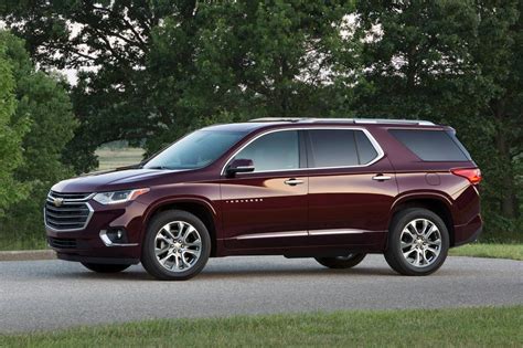 Chevrolet Traverse Photos and Specs. Photo: Chevrolet Traverse interior big and 10 perfect ...