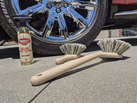 Golden Shine Brilliant Car Wheel Cleaner, Best Car Wheel Cleaner Spray ...