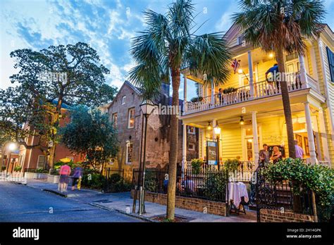 Poogans porch southern cuisine restaurant night nightlife exterior outside hi-res stock ...