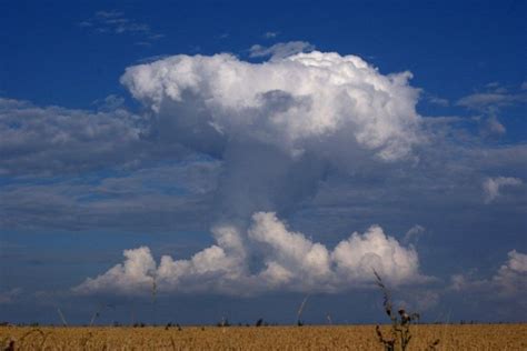 Aspundir: Clouds That Look Like Things