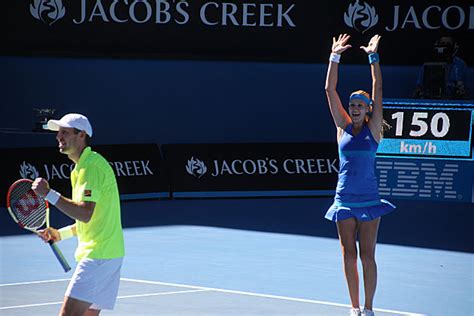 Daniel Nestor wins the Australian Open mixed doubles title - Yahoo Sports