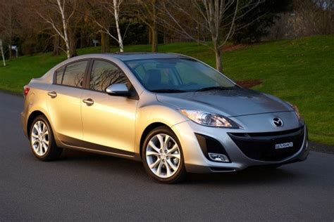 Used 2011 Mazda 3 i Sport Sedan Review & Ratings | Edmunds