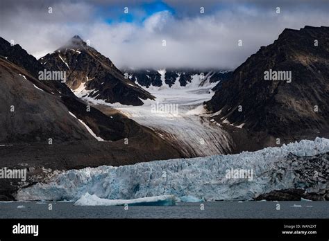 Glacier , Spitzbergen, Norway Stock Photo - Alamy