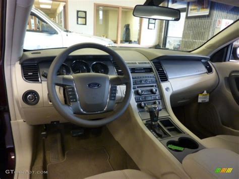 2011 Ford Taurus SE Dashboard Photos | GTCarLot.com