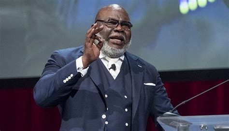 Bishop T.D. Jakes headlines Black Enterprise’s inaugural SOAR Empowerment Series in Atlanta ...