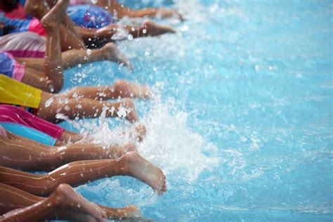 Corsi di nuoto per adulti, bambini e neonati al Centro sportivo di Corsico - Centro Sportivo di ...