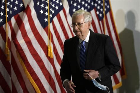 Mitch McConnell’s mysteriously bruised hands spark health questions ...