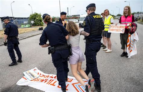 Greta Thunberg Charged With Disobeying Swedish Police During Climate Protest