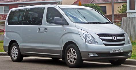 File:2008-2010 Hyundai iMax (TQ-W) van 01.jpg - Wikipedia