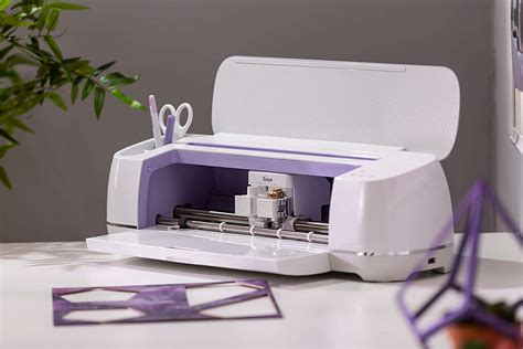 Cricut Joy vs Cricut Maker (2021): Which Cutting Machine Should You Buy ...