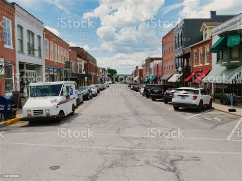 Downtown Main Street In Weston Mo Stock Photo - Download Image Now ...