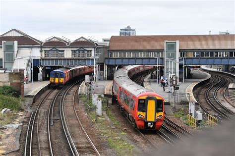 Rail strikes confirmed for Christmas period – South London News