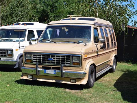 All sizes | Ford Econoline 150 | Flickr - Photo Sharing! | Custom vans, Ford van, Gmc vans