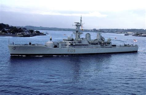 HMS Leander F109 | Royal navy frigates, Navy ships, Royal navy