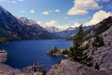 15 Photos & Tips for Hiking Mystic Lake, Montana | Field Mag