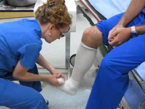 Short Leg Splint - YouTube