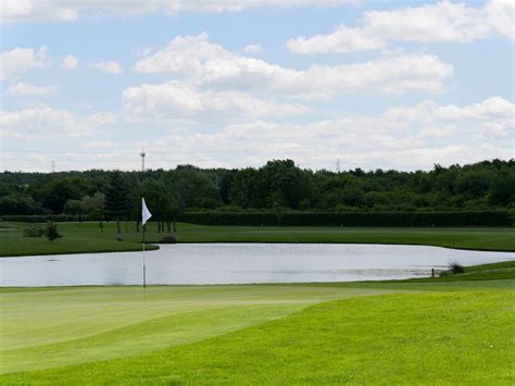 Cranham Golf Course - A Course for all seasons