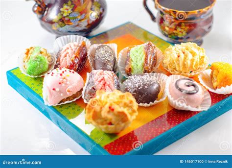 Middle Eastern Desserts. Arabic Sweets. Henna and Mimouna Cookies ...