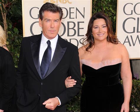 Así es como Pierce Brosnan defiende a su esposa de los trolls