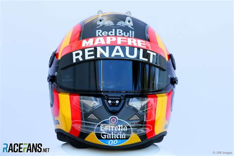 Carlos Sainz Jnr, Renault, 2018 helmet · RaceFans