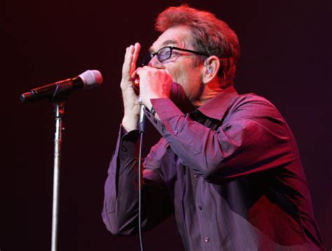 Stage Buzz – Live Review: Huey Lewis & The News : Illinois Entertainer