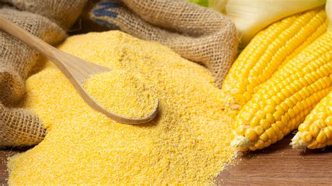 What's The Difference Between Polenta And Cornmeal?