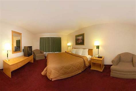 Pet Friendly Hotels in Owatonna, MN - BringFido