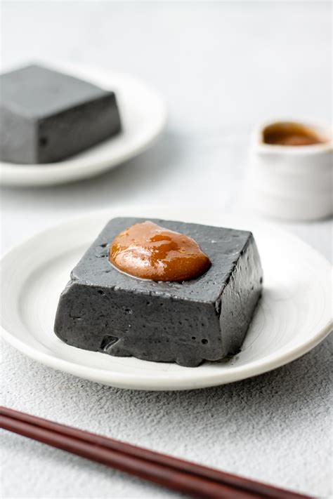 Black Sesame Tofu (Kuro Goma Dofu) 黒ごま豆腐 - Okonomi Kitchen