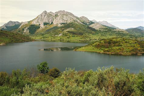 Riaño reservoir. León province, Spain – Acheter l’image – 70225911 ...