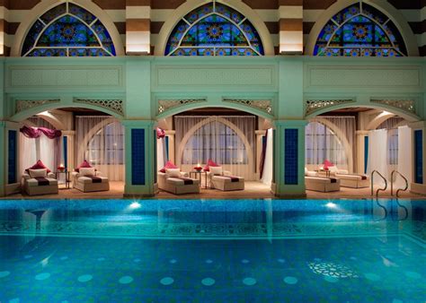 Luxury Spa Retreat Swimming Pool HD desktop wallpaper : Widescreen : High Definition : Fullscreen