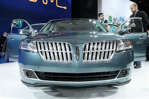 Lincoln MKZ Hybrid (photos) - CNET