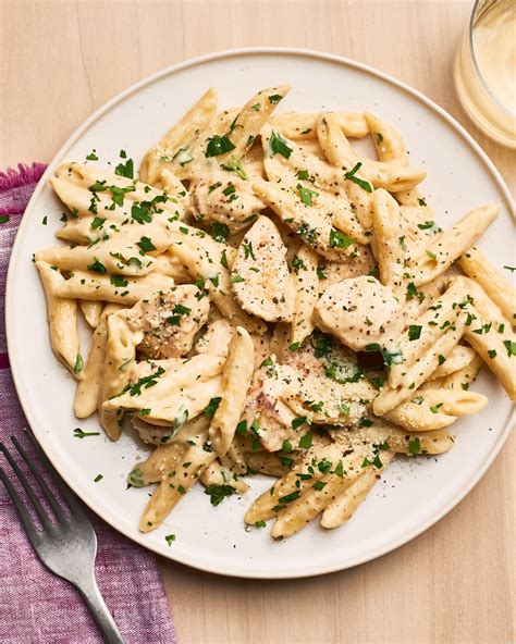 Recipe: One-Skillet Chicken Alfredo Pasta | Kitchn