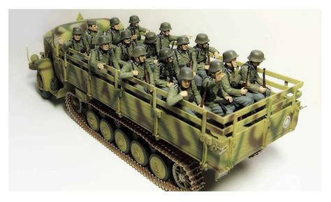 Master Box 1:35 - German Infantry WWII 'Off to the front' Vehicle Ride - Panzer Models