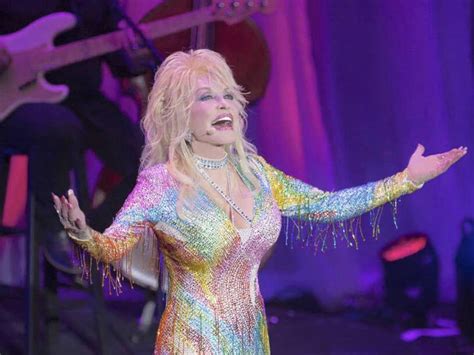 Dolly Parton to perform at Dallas Cowboys' Thanksgiving halftime show - CultureMap Fort Worth