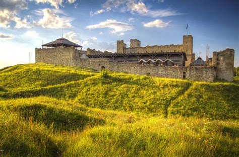 Holidays in Estonia | Rakvere Medieval Stronghold - Nordic Experience